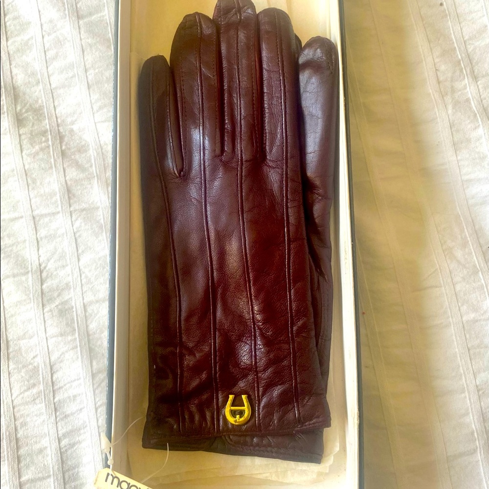 Etienne Aigner ladies leather gloves